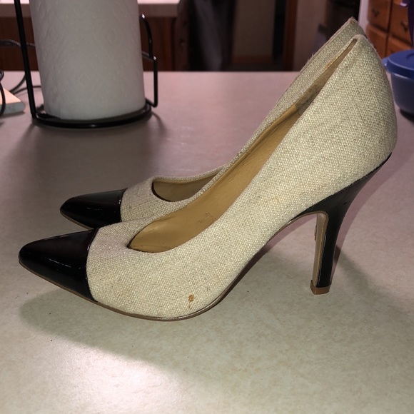 Like new Nine West heals. - Picture 1 of 4